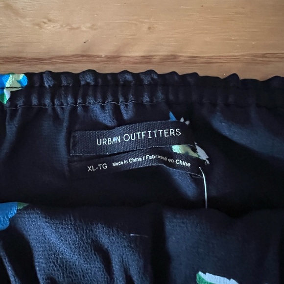 Urban Outfitters Off the shoulder top - Picture 4 of 4